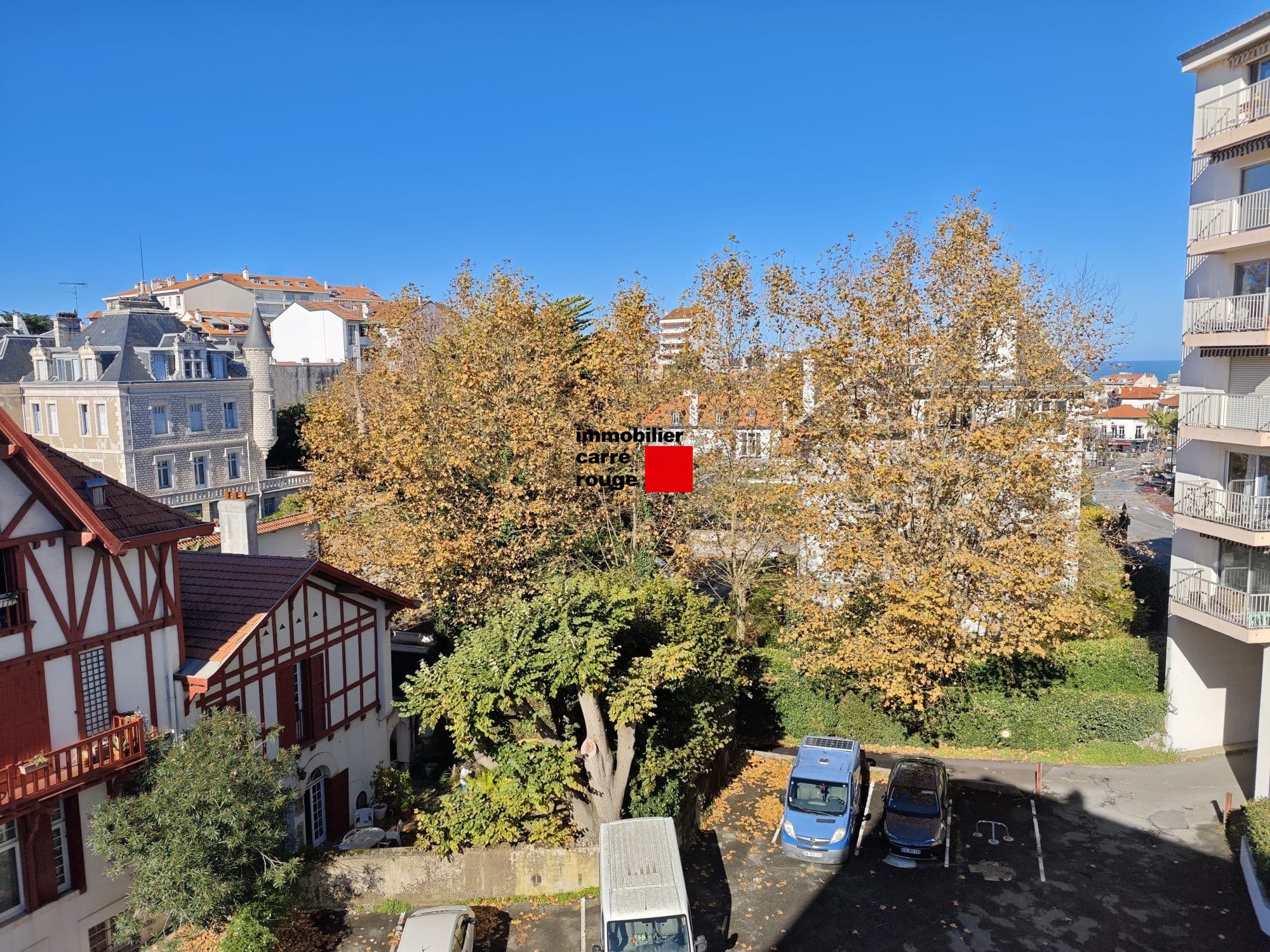 Etage élevé T3 avec balcons et parkings - vue 4