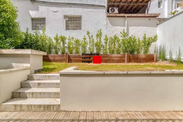 Saint Charles, appartement avec jardin et parking - vue 2