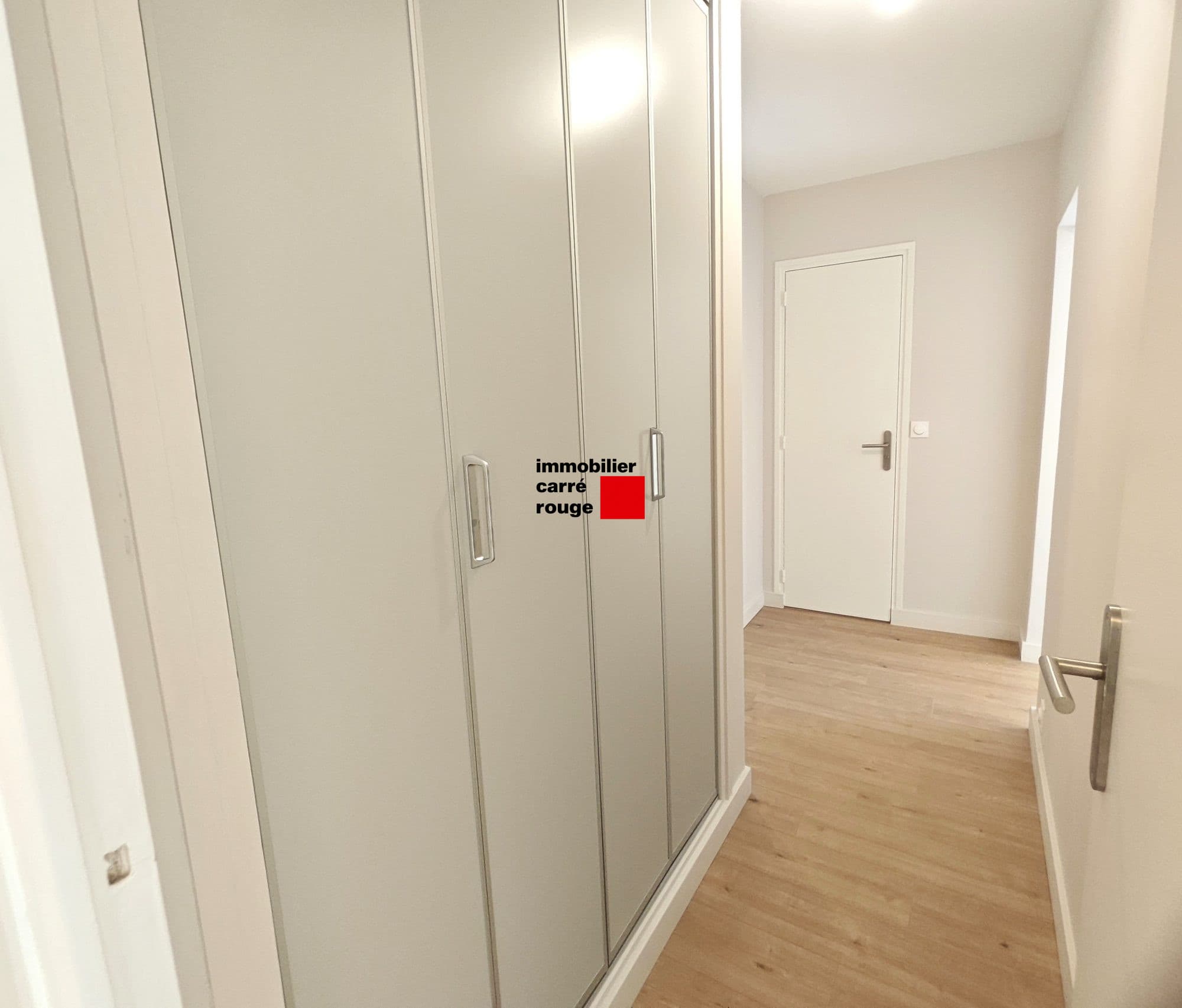 Grand T2, balcon, parking et cave - vue 3