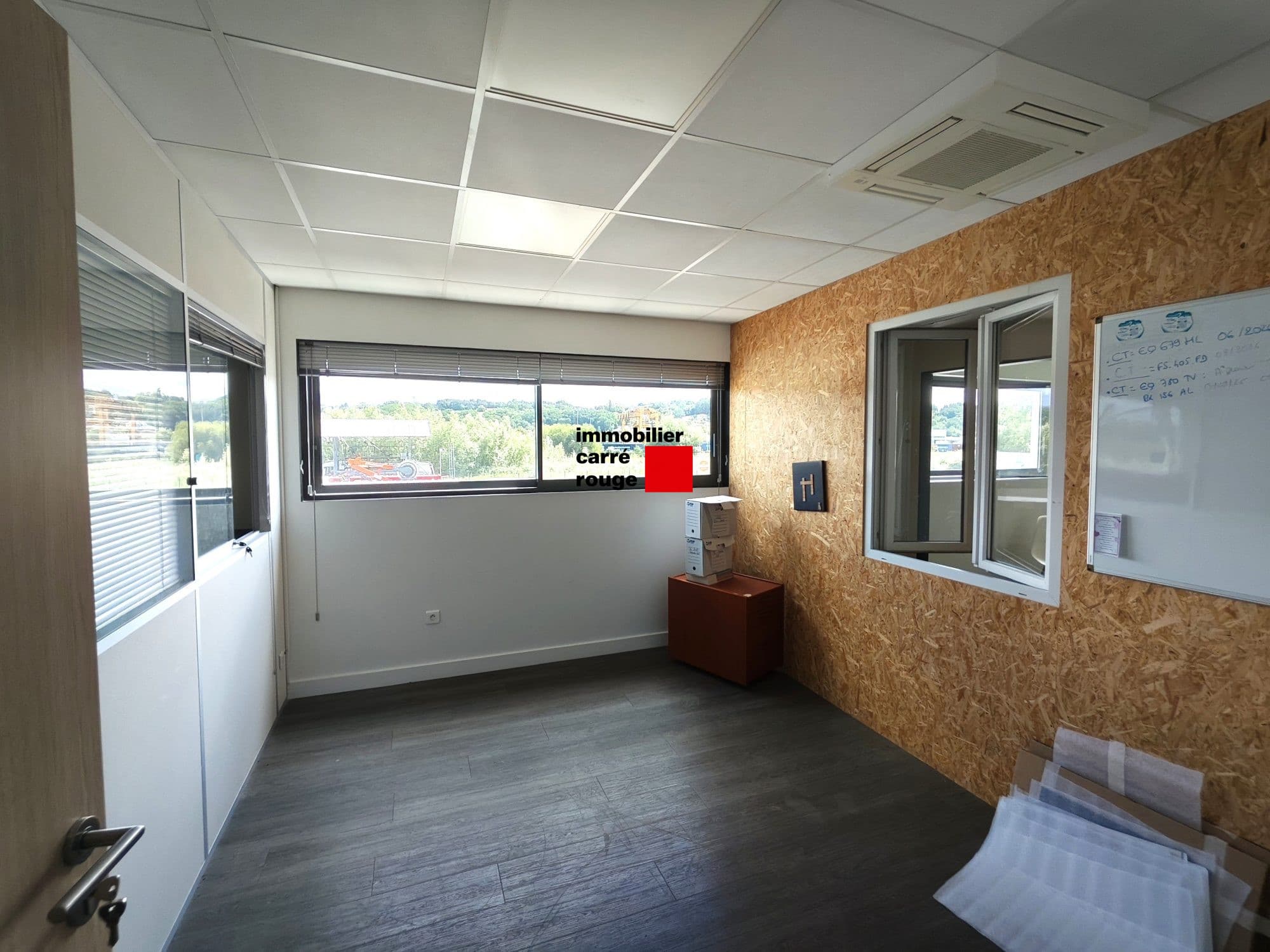 A Vendre local d'activité 247 m2 - vue 2