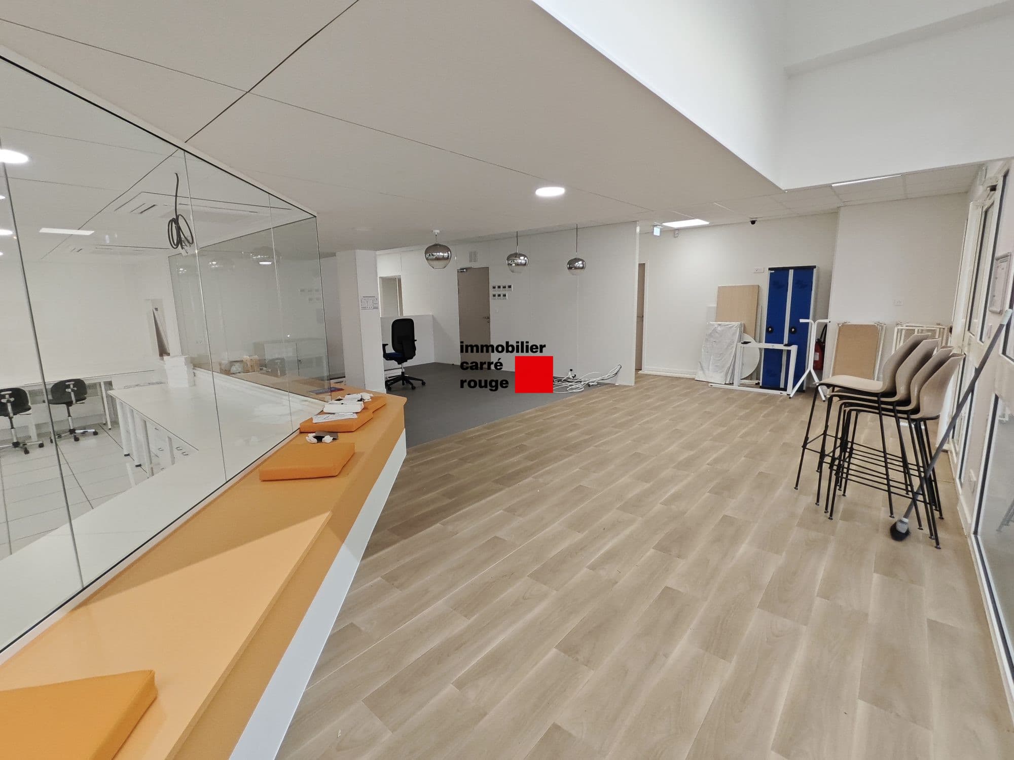 Local commercial plus de 500m² - vue 5