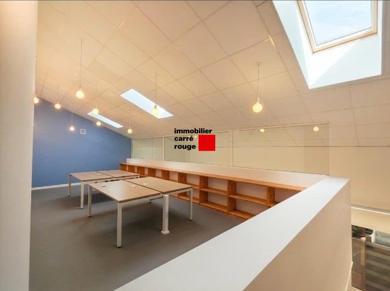 Local commercial plus de 500m² - vue 10